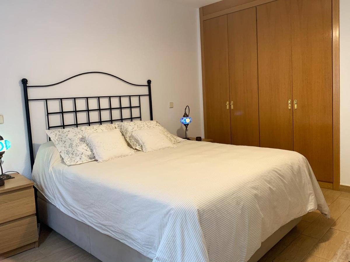 Gran Piso En El Centro De Alcala Apartment อัลกาลาเดเอนาเรส ภายนอก รูปภาพ