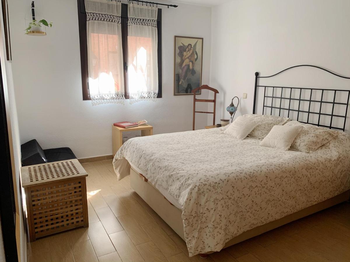 Gran Piso En El Centro De Alcala Apartment อัลกาลาเดเอนาเรส ภายนอก รูปภาพ